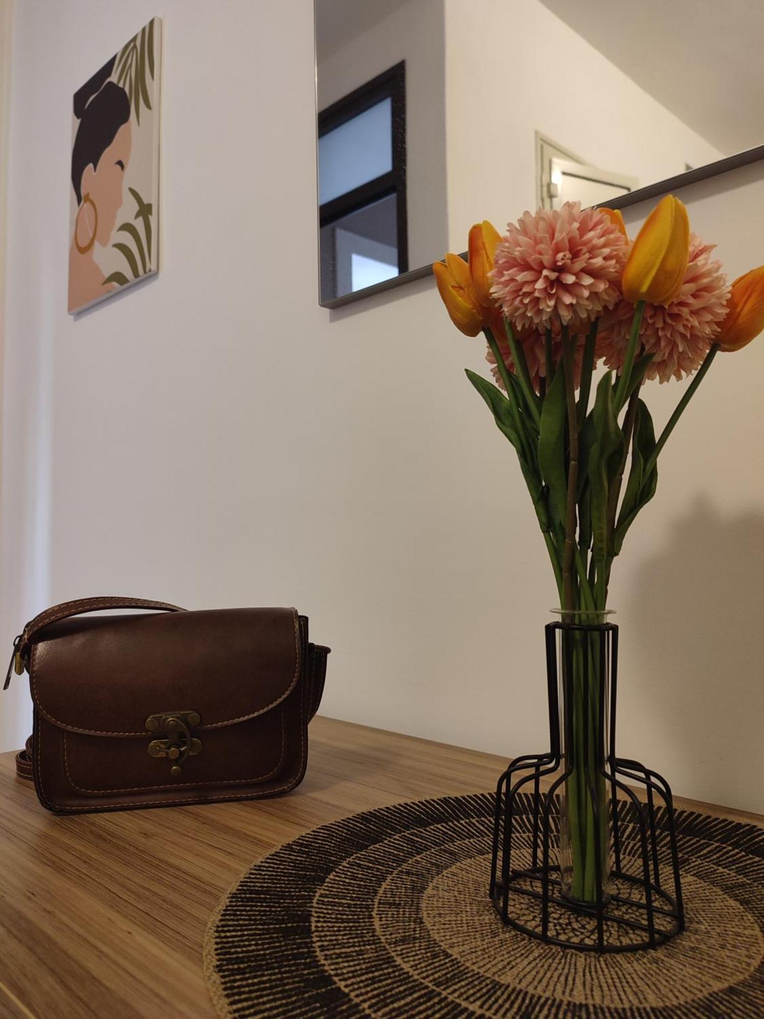 Casa Gina Apartment Syracuse ภายนอก รูปภาพ